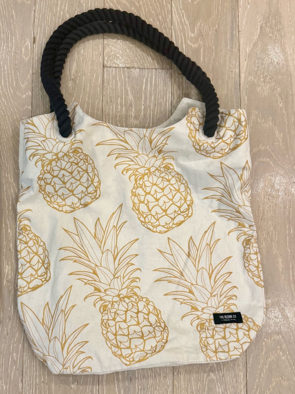 2 Whole Foods Market Exclusive Hawaiʻi Rainbow & Pineapple Canvas Tote Bag NWT - Picture 6 of 6
